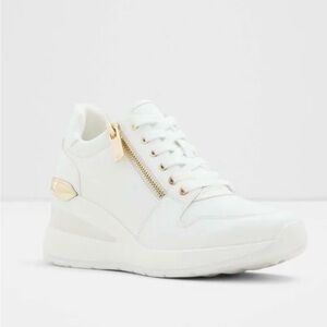 Aldo Adwiwia Women's Trainers
Trainers Wedge Sneakers Gold Outline Zipper Size 9